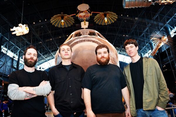 lionize-shuttle-nose