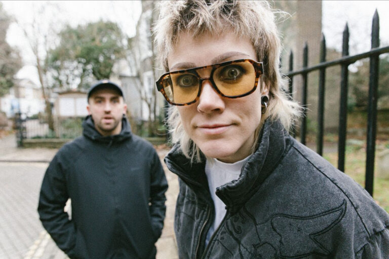 Punk duo The Meffs reveal new single ‘Disorder (Wake Up)